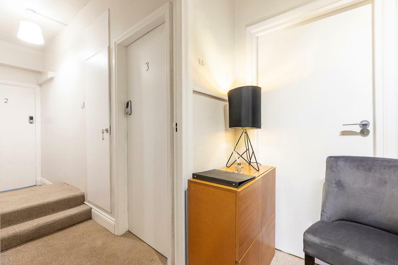 Grand Swiss Cottage Apartment Londres Extérieur photo