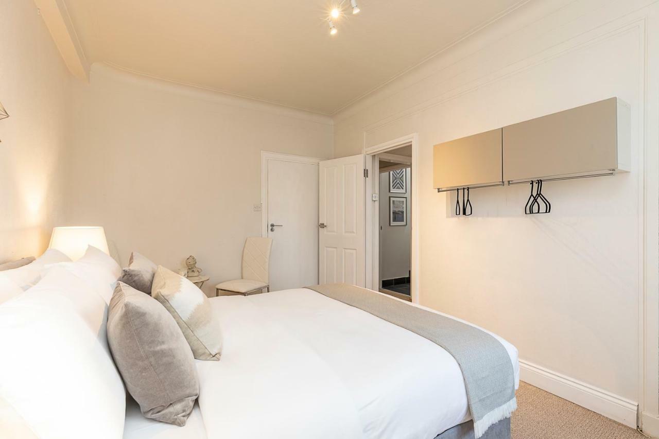 Grand Swiss Cottage Apartment Londres Extérieur photo