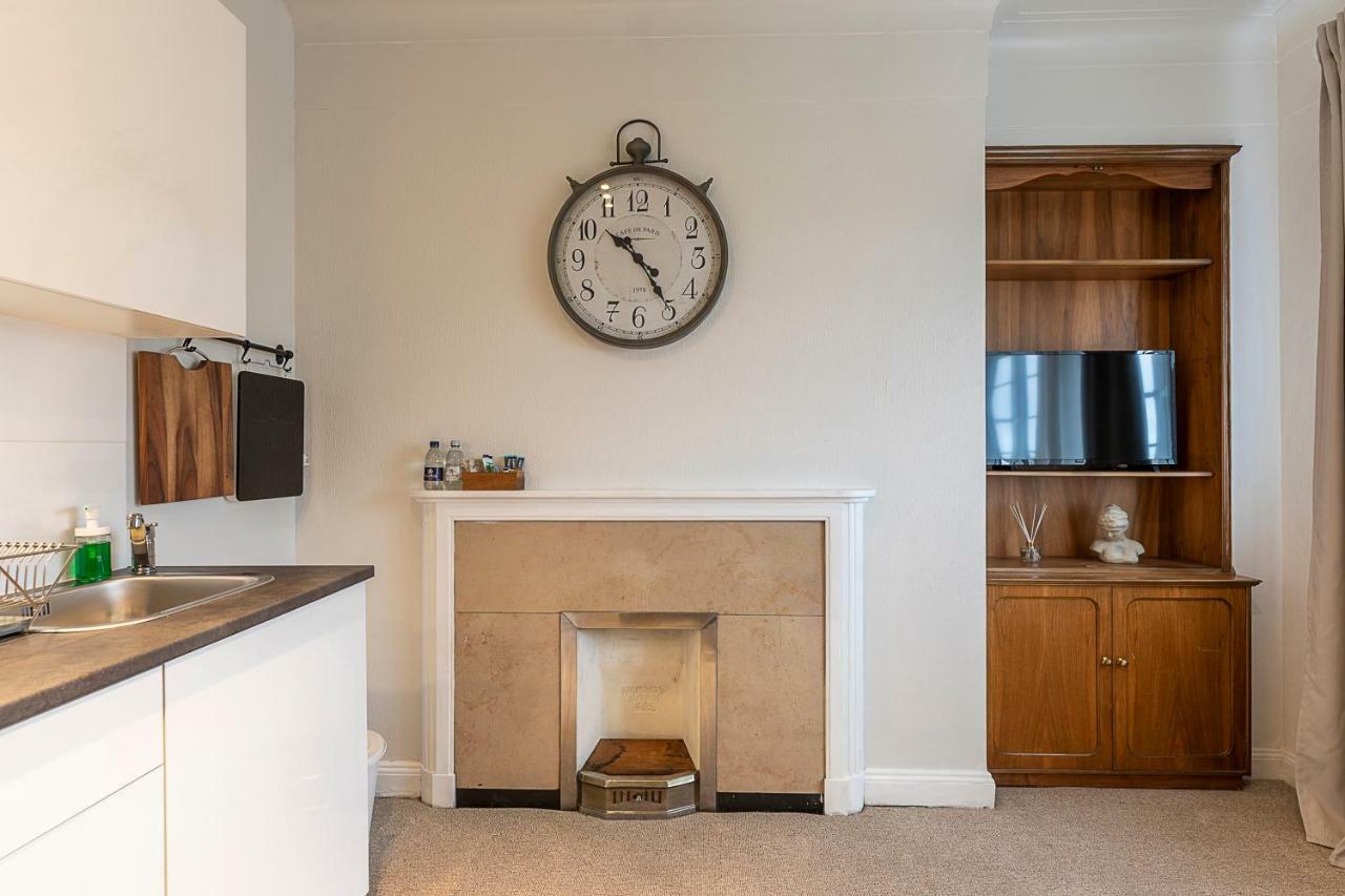 Grand Swiss Cottage Apartment Londres Extérieur photo