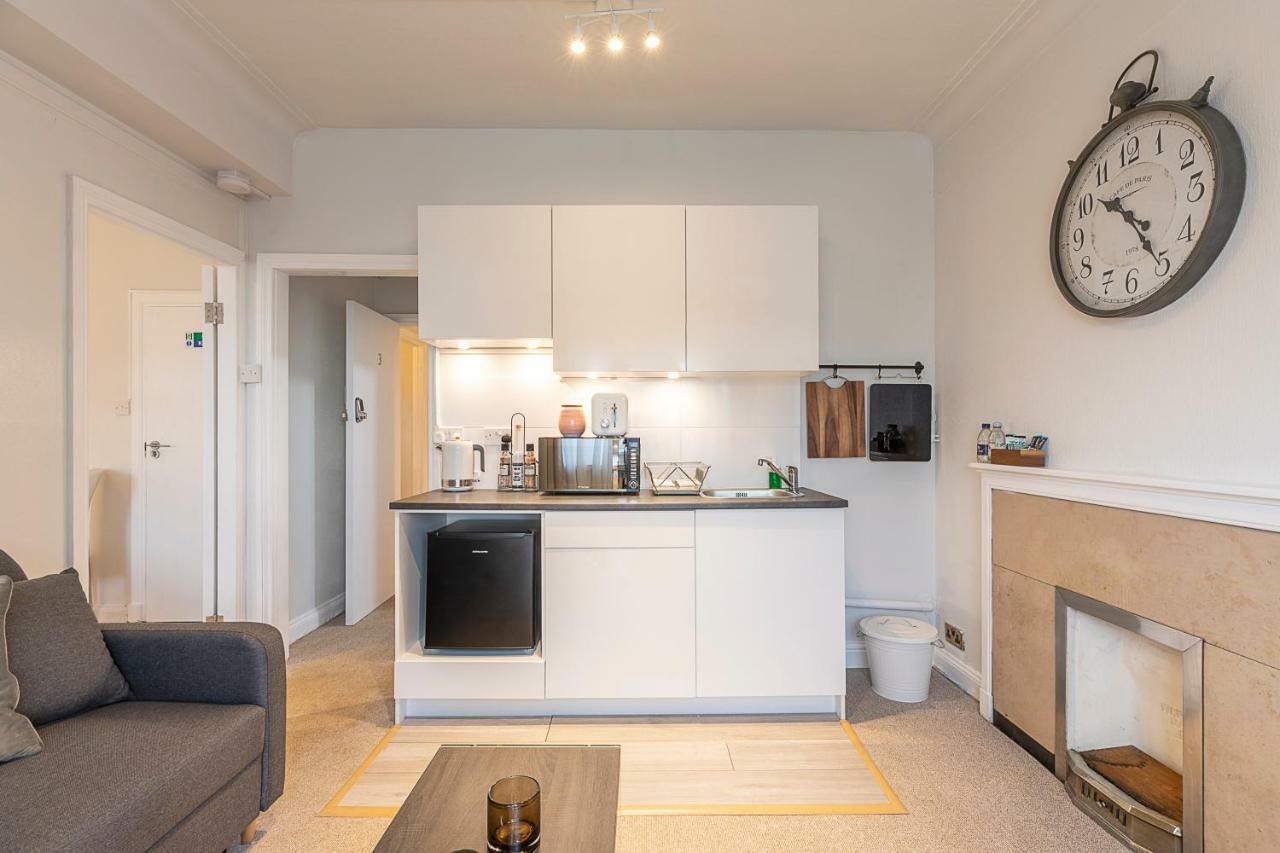 Grand Swiss Cottage Apartment Londres Extérieur photo